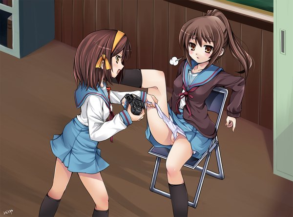 Suzumiya Haruhi filming with camera while genderswapped Kyonko in Kita High uniform pulls down white panties, pussy visible, both in school uniform